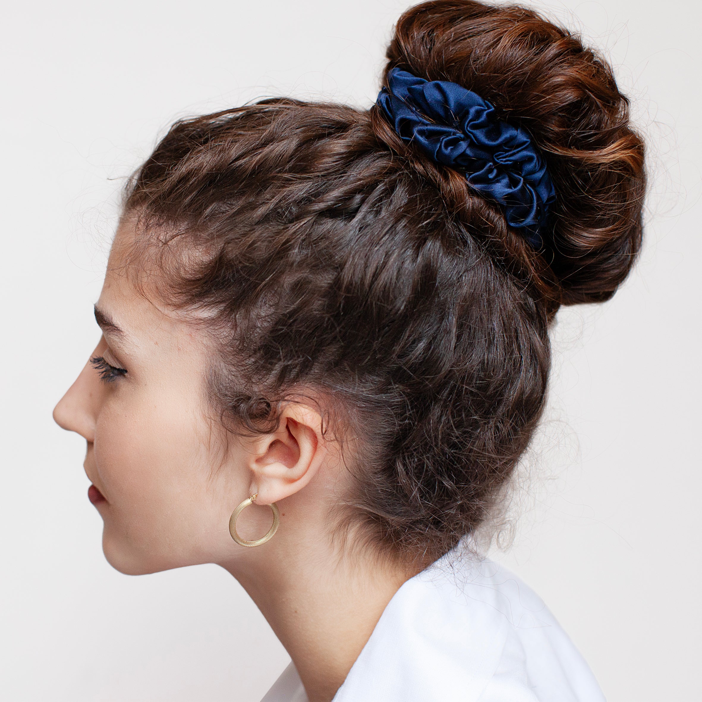 Navy-blue silk scrunchies essential set